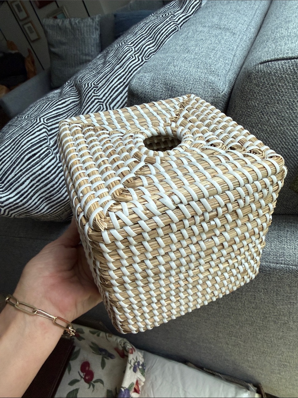Serena & Lily La Jolla tissue holder - Picture 9 of 10